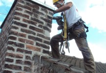 Façonnage protection zinc en tête de cheminée – Lille